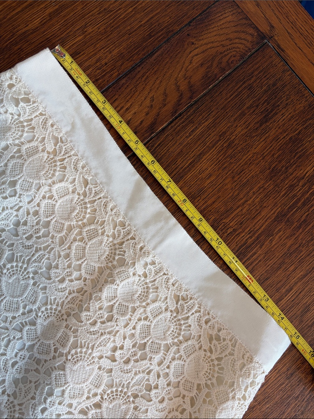 Loft Petite Lace A-Line mini Skirt in Cream 10P Feminine floral Crochet Cotton - Picture 3 of 6
